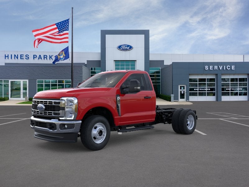 2026 Ford Super Duty F-350 DRW 4WD REG