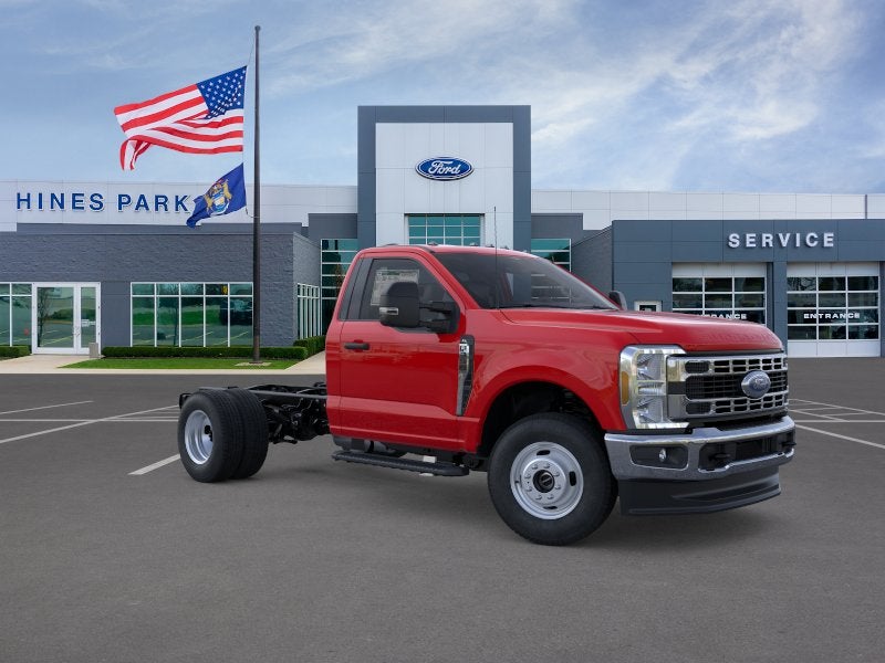 2026 Ford Super Duty F-350 DRW 4WD REG