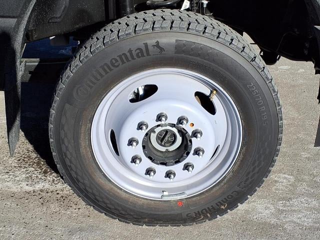 2024 Ford Chassis Cab F-450® XL