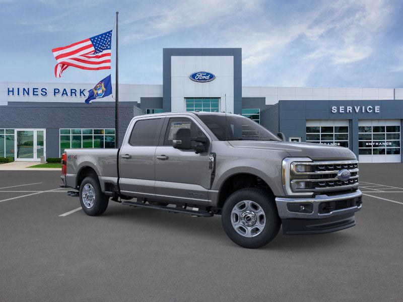 2026 Ford Super Duty F-350® XLT