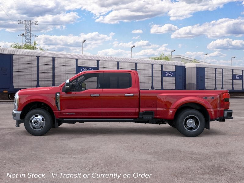 2026 Ford Super Duty F-350 DRW LARIAT