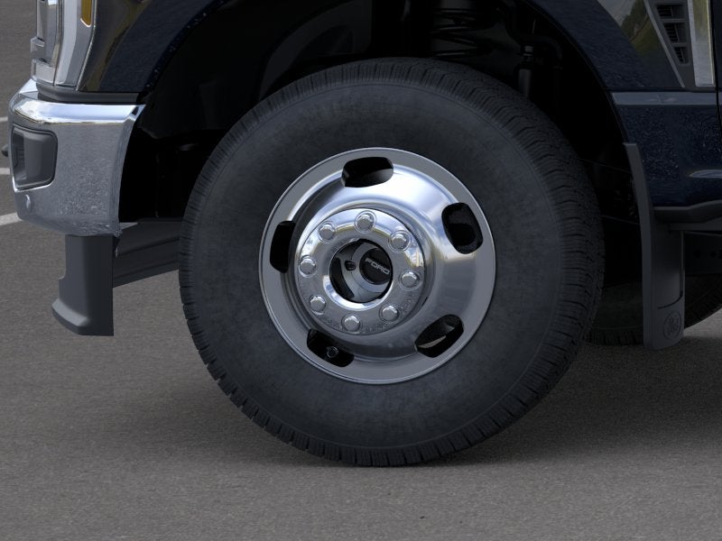 2026 Ford Super Duty F-350 DRW LARIAT