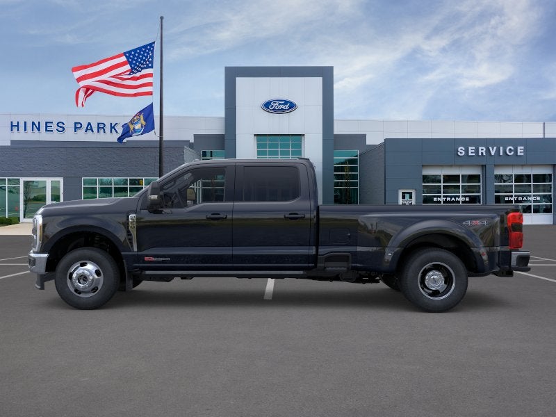 2026 Ford Super Duty F-350 DRW LARIAT