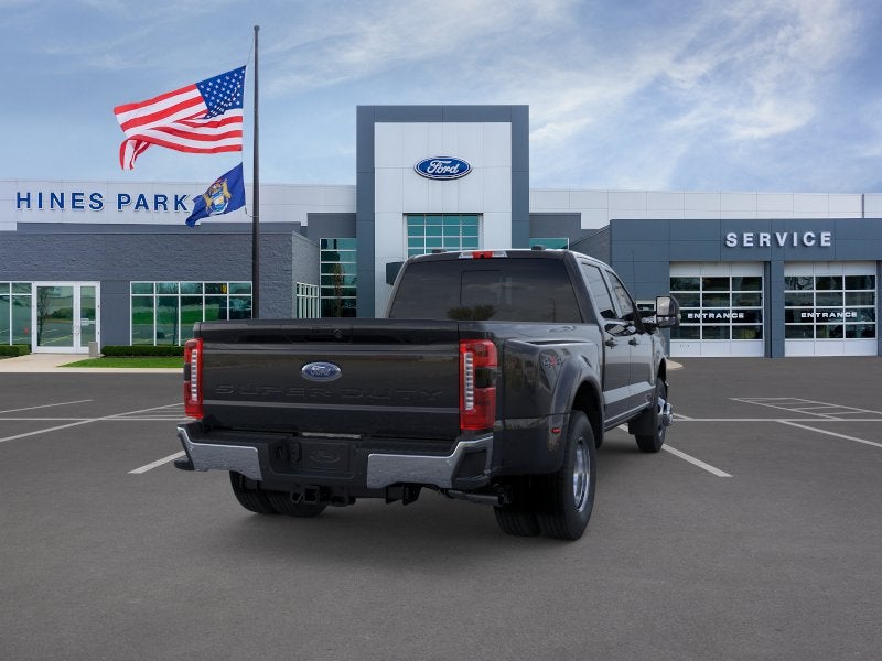 2026 Ford Super Duty F-350 DRW LARIAT