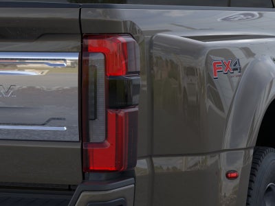 2026 Ford Super Duty F-450 DRW 4WD CREW 8'