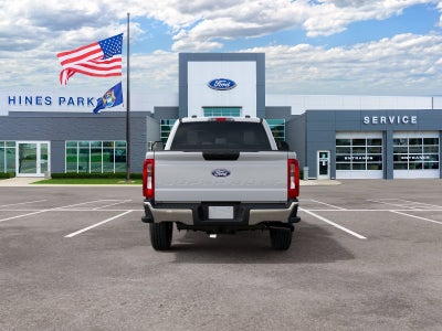 2027 Ford Super Duty F-350 SRW XLT