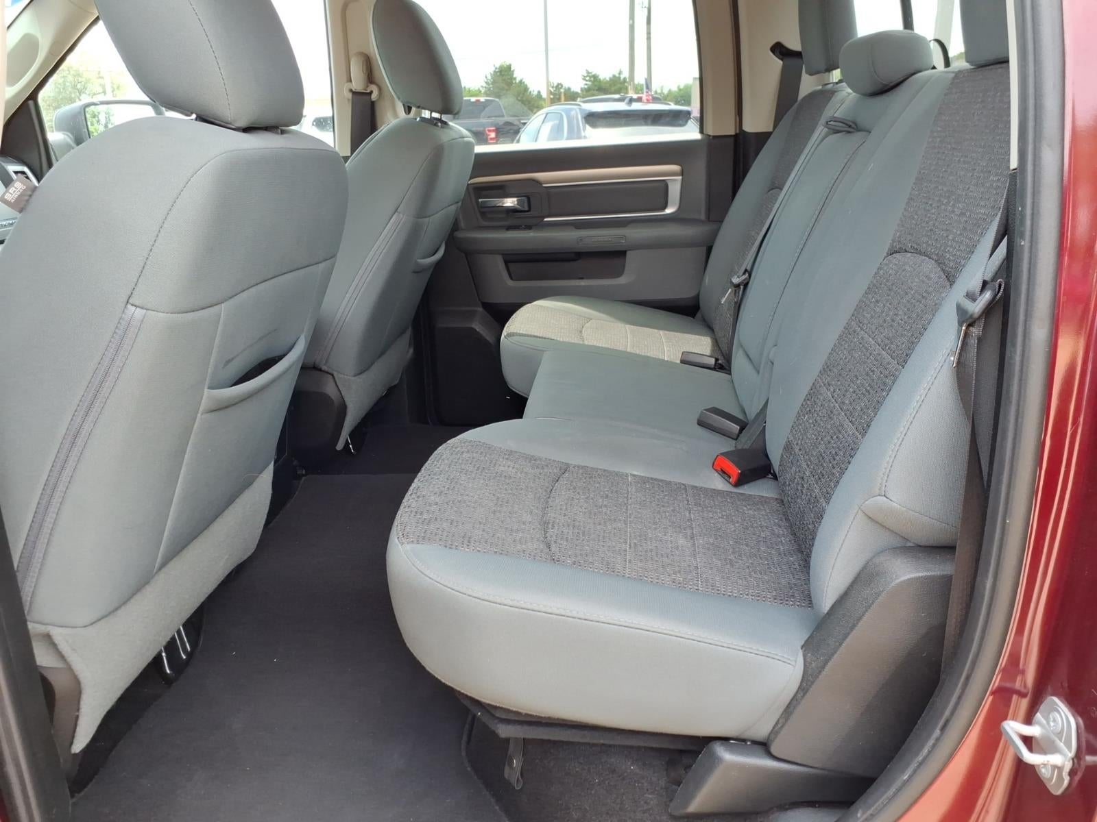 2018 RAM 1500 4x4 SLT 4dr Crew Cab 5.5 ft. SB Pickup