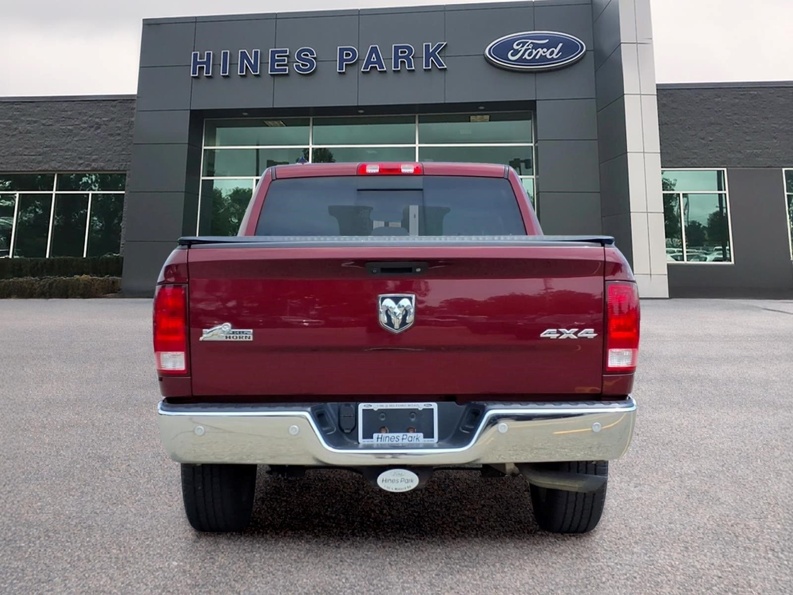 2018 RAM 1500 4x4 SLT 4dr Crew Cab 5.5 ft. SB Pickup