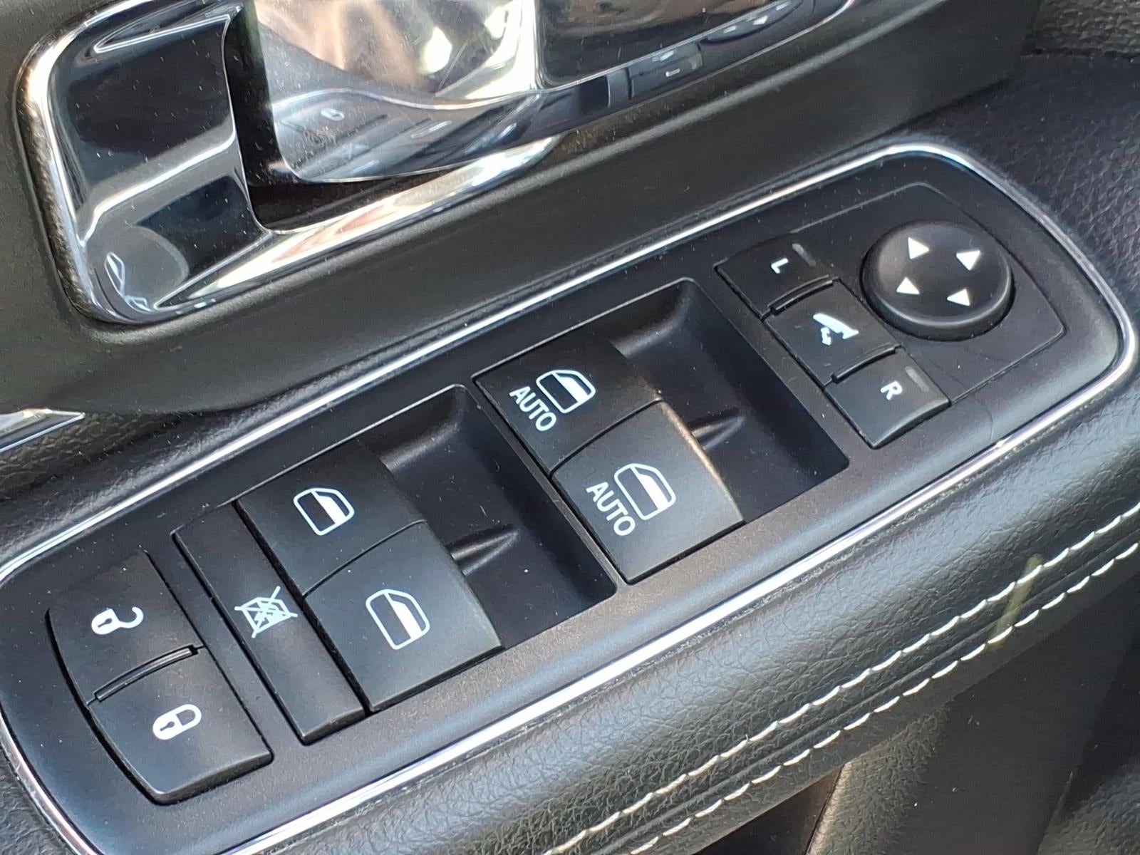 2016 RAM 1500 4x4 Laramie 4dr Crew Cab 5.5 ft. SB Pickup