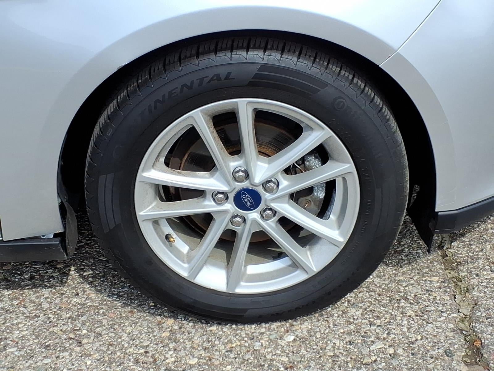 2015 Ford Focus SE 4dr Hatchback