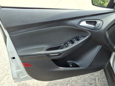 2015 Ford Focus SE 4dr Hatchback