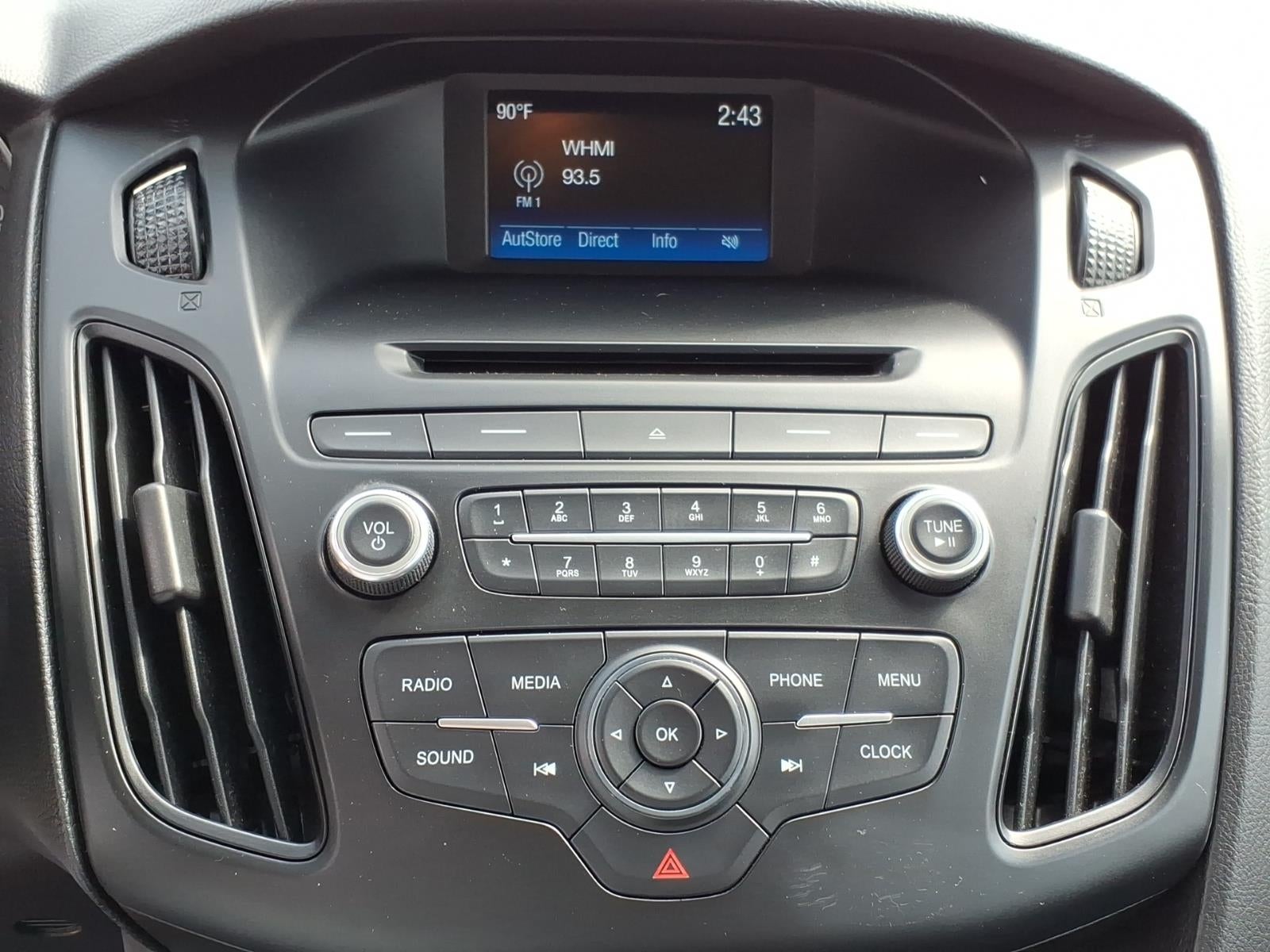 2015 Ford Focus SE 4dr Hatchback