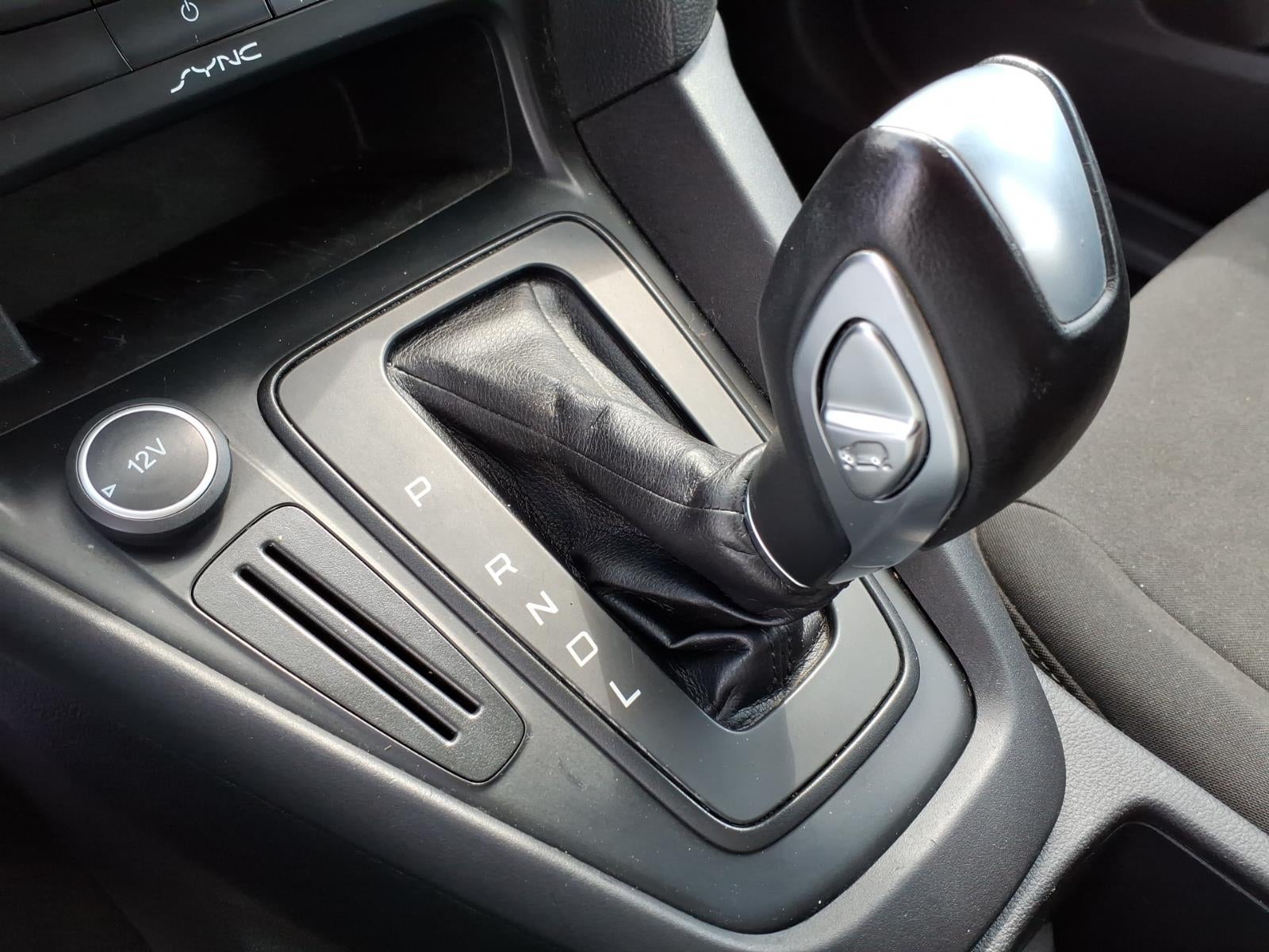 2015 Ford Focus SE 4dr Hatchback