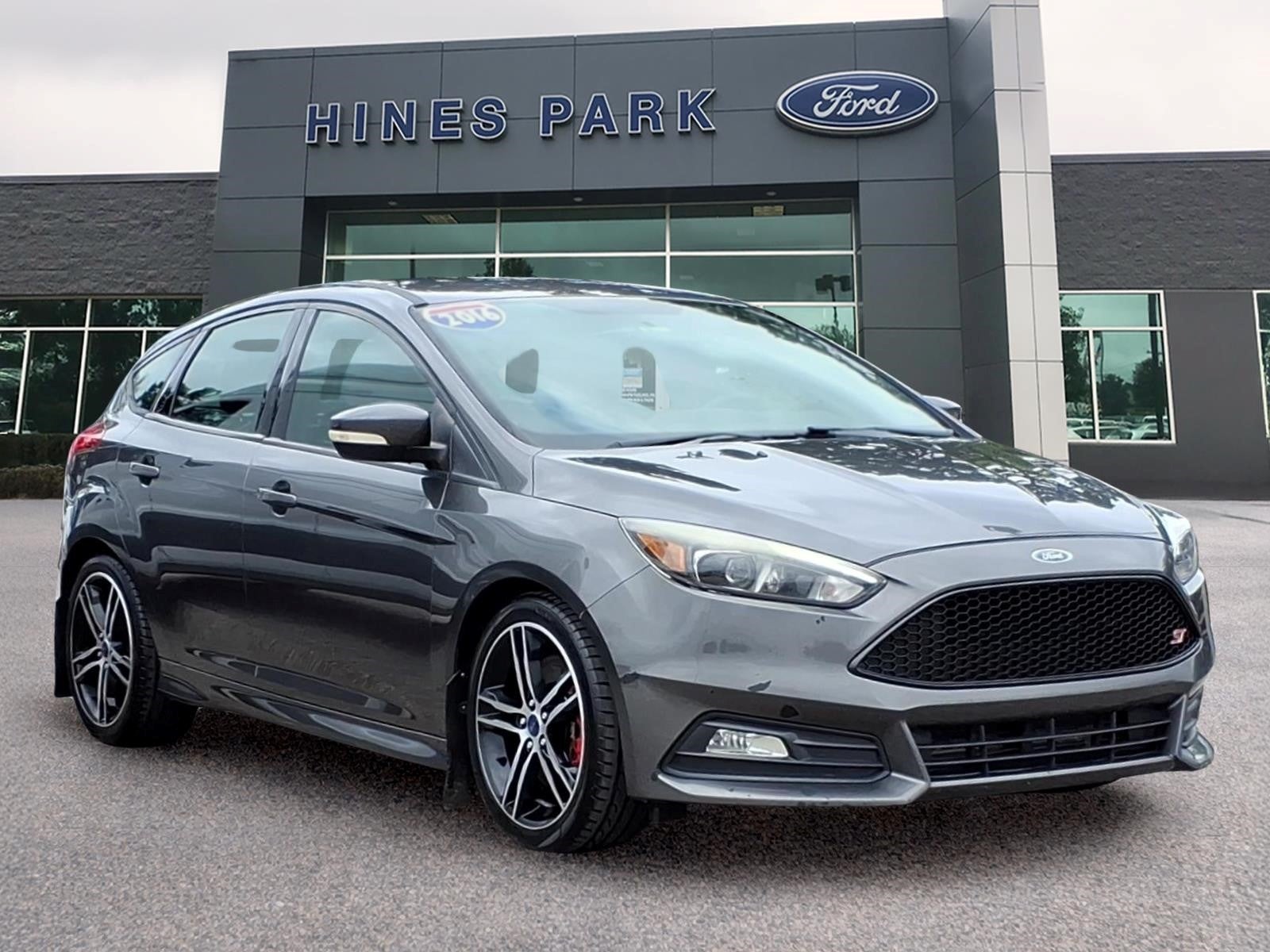 2016 Ford Focus ST 4dr Hatchback