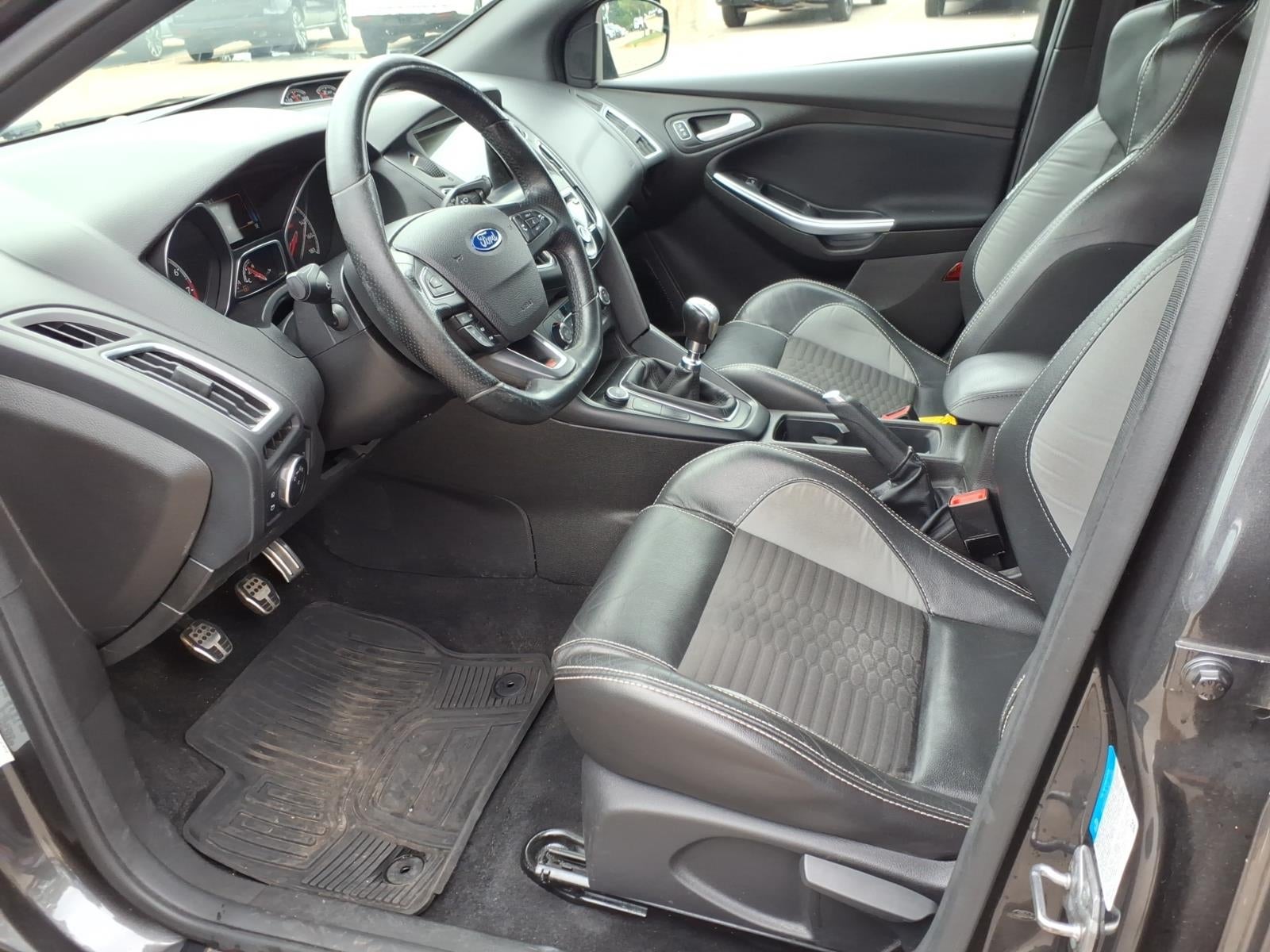 2016 Ford Focus ST 4dr Hatchback