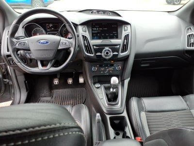 2016 Ford Focus ST 4dr Hatchback