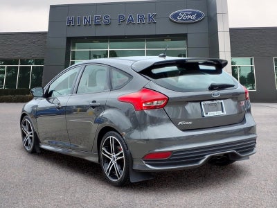 2016 Ford Focus ST 4dr Hatchback