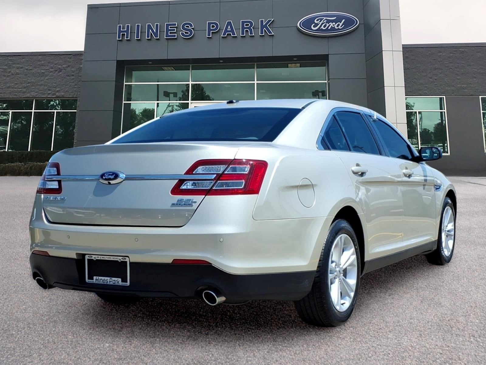 2018 Ford Taurus SEL