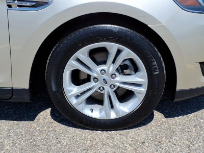2018 Ford Taurus SEL
