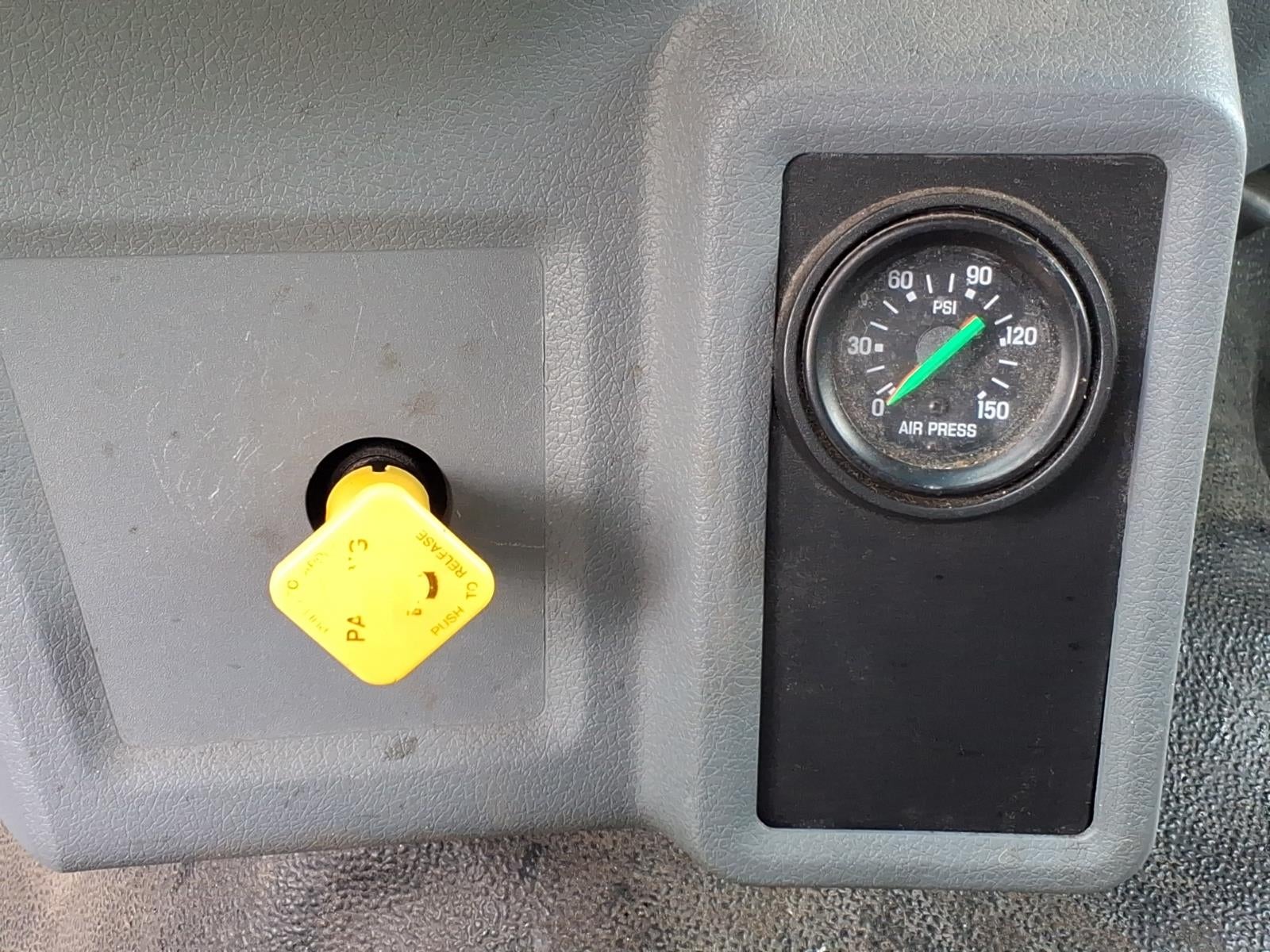 2017 OTHER MAKE FORD 4X2 2dr Regular Cab 158-260 in. WB