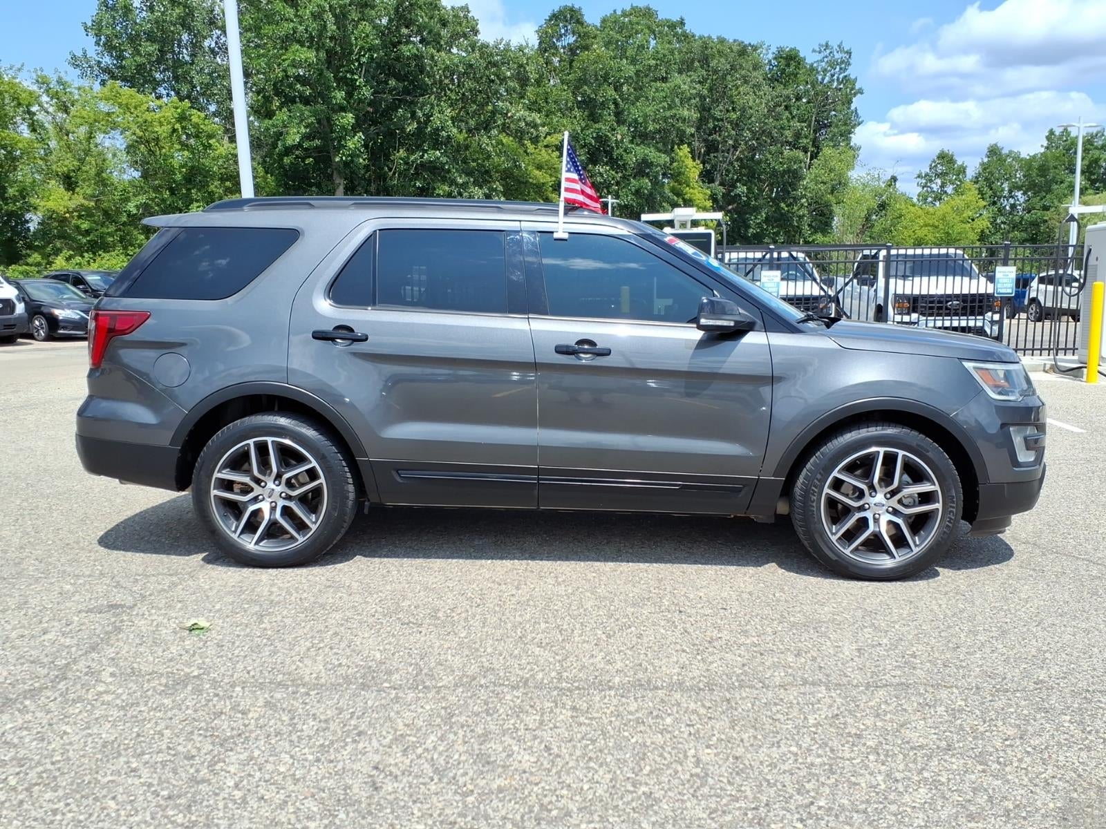 2017 Ford Explorer AWD Sport 4dr SUV