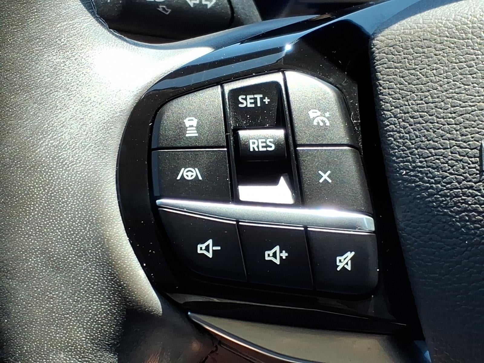 2023 Ford Explorer AWD Platinum 4dr SUV