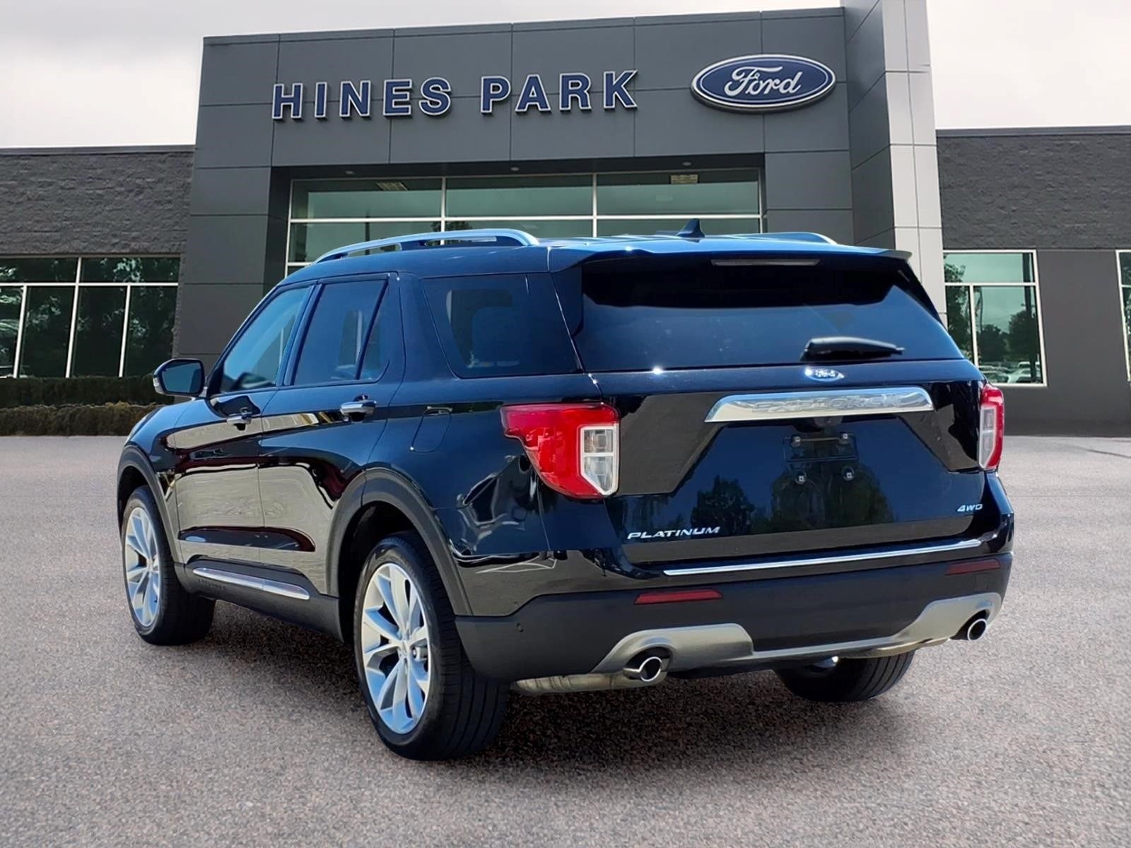 2023 Ford Explorer AWD Platinum 4dr SUV