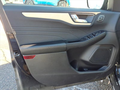 2022 Ford Escape Titanium Elite