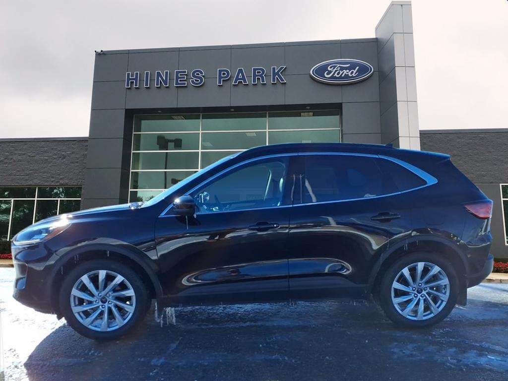 2022 Ford Escape Titanium Elite