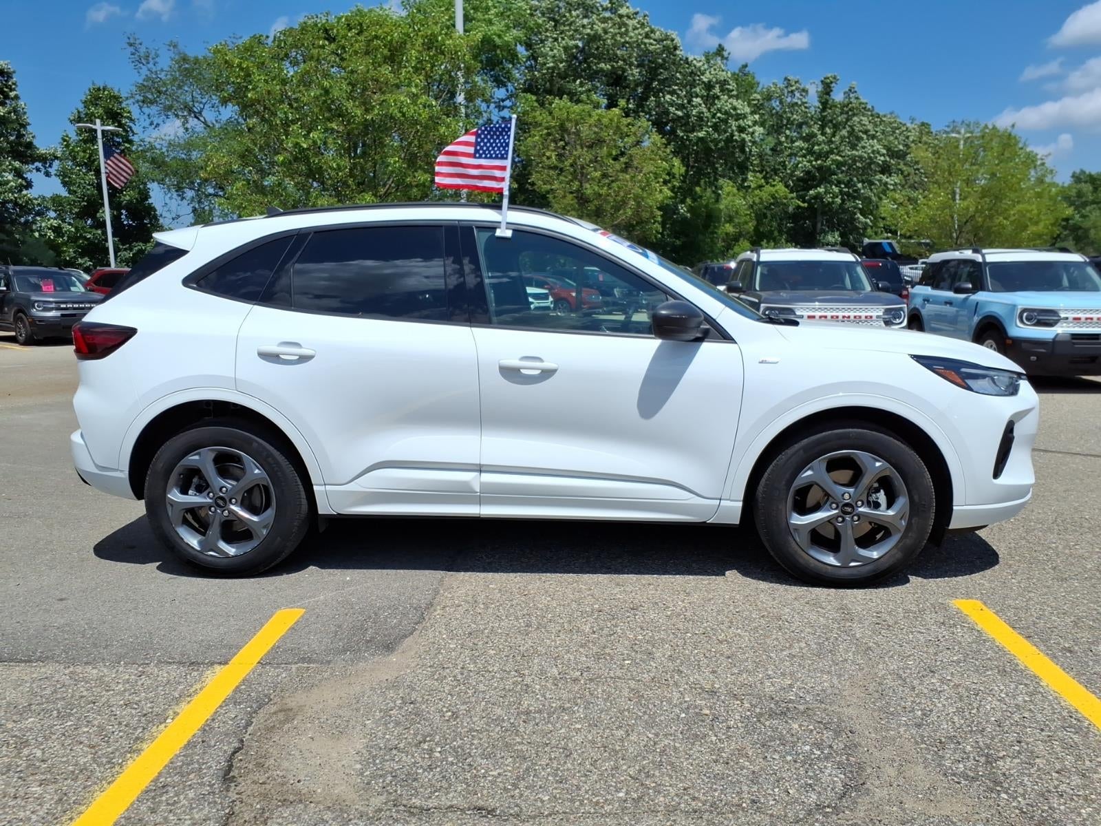 2023 Ford Escape AWD ST-Line 4dr SUV