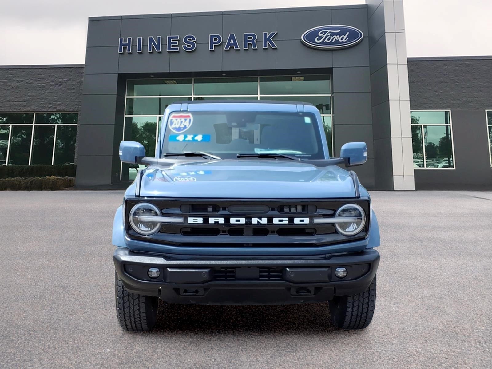 2024 Ford Bronco 4x4 Outer Banks 4dr SUV