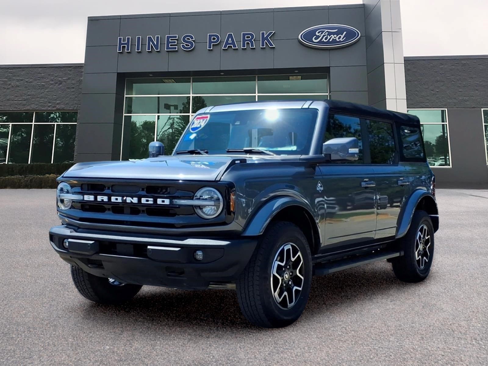 2024 Ford Bronco 4x4 Outer Banks 4dr SUV