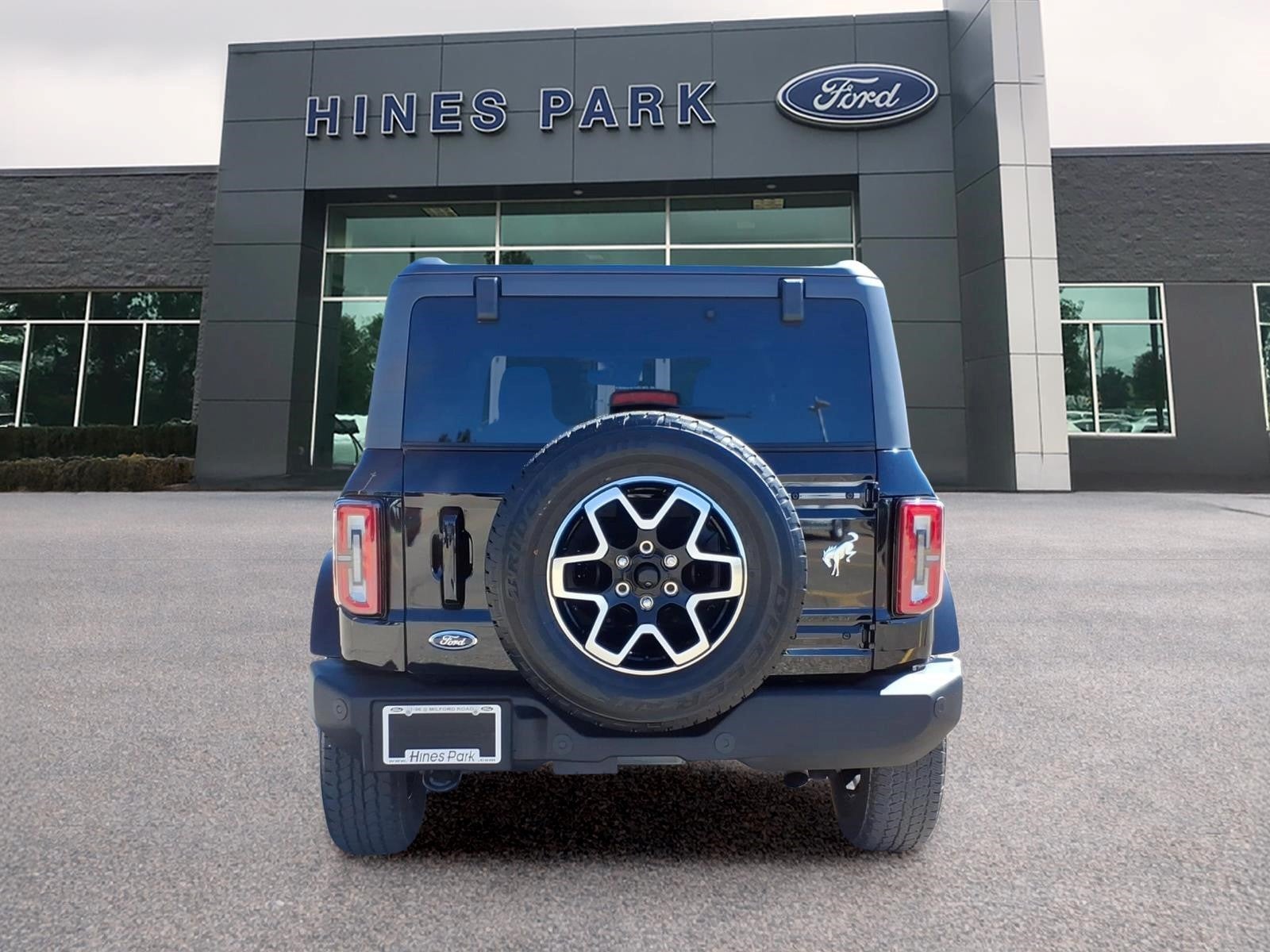 2024 Ford Bronco 4x4 Outer Banks 4dr SUV