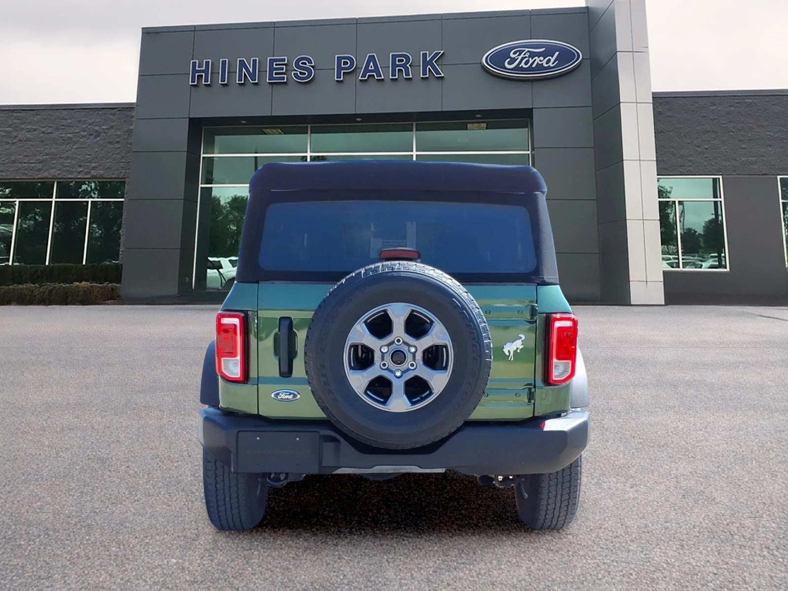 2023 Ford Bronco Base