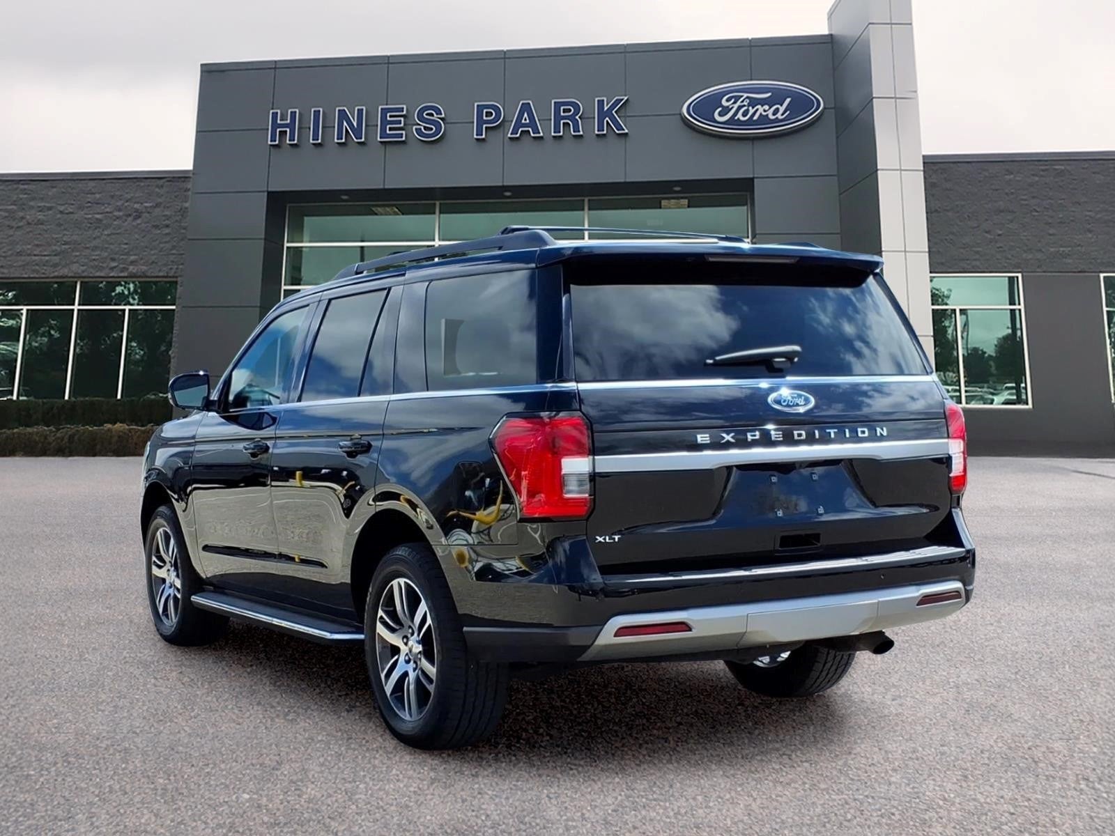2023 Ford Expedition XLT