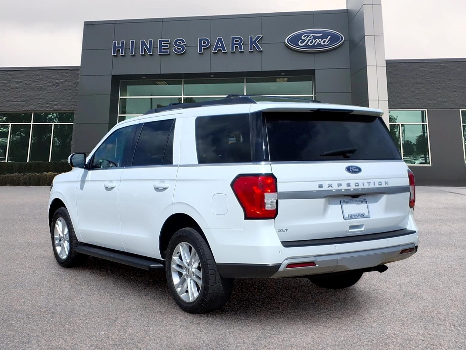 2024 Ford Expedition 4x4 XLT 4dr SUV