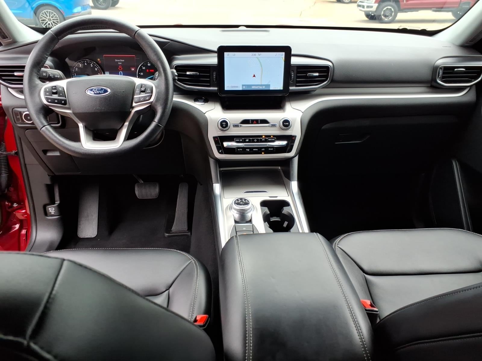 2024 Ford Explorer AWD XLT 4dr SUV