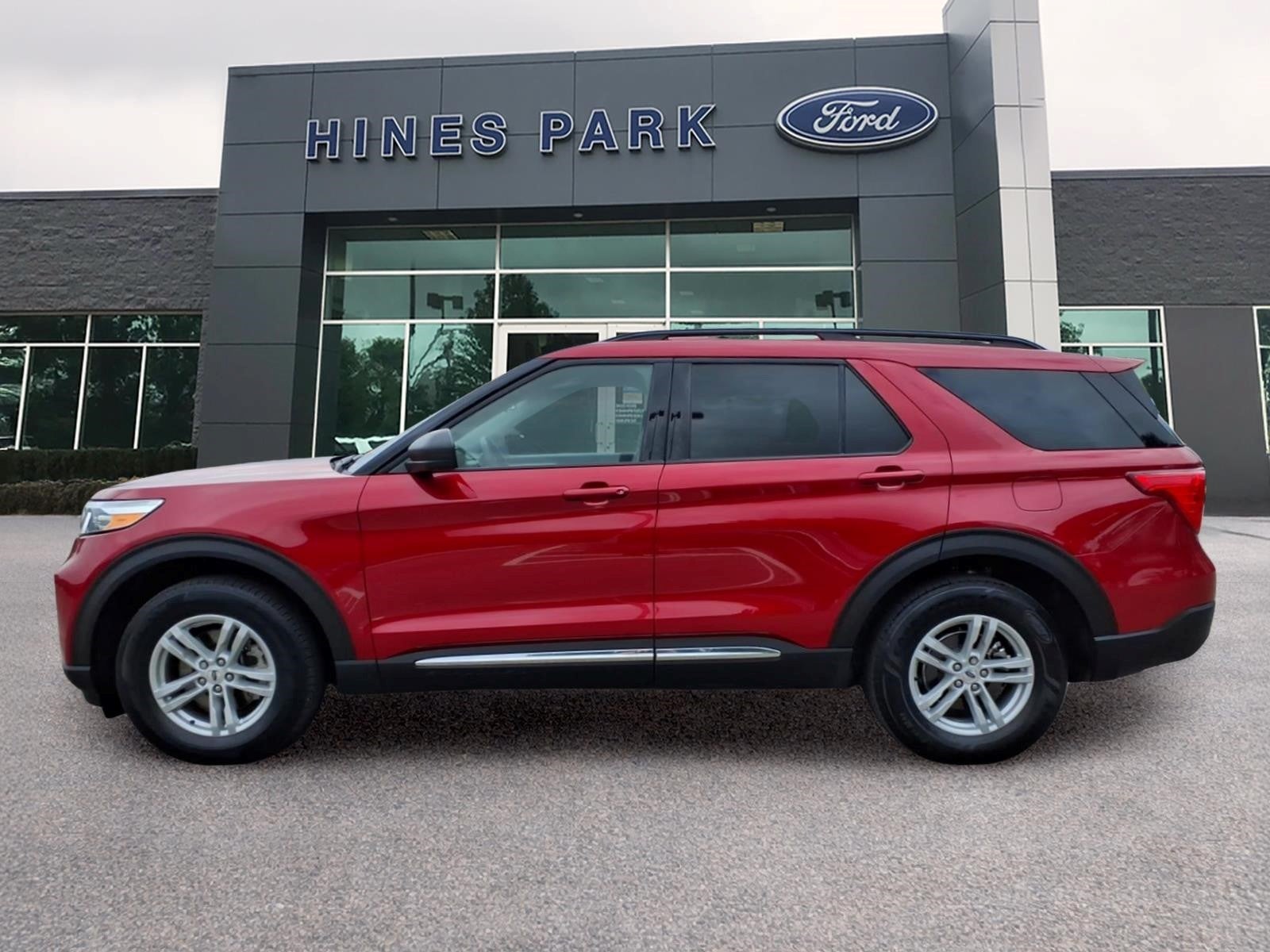 2024 Ford Explorer AWD XLT 4dr SUV