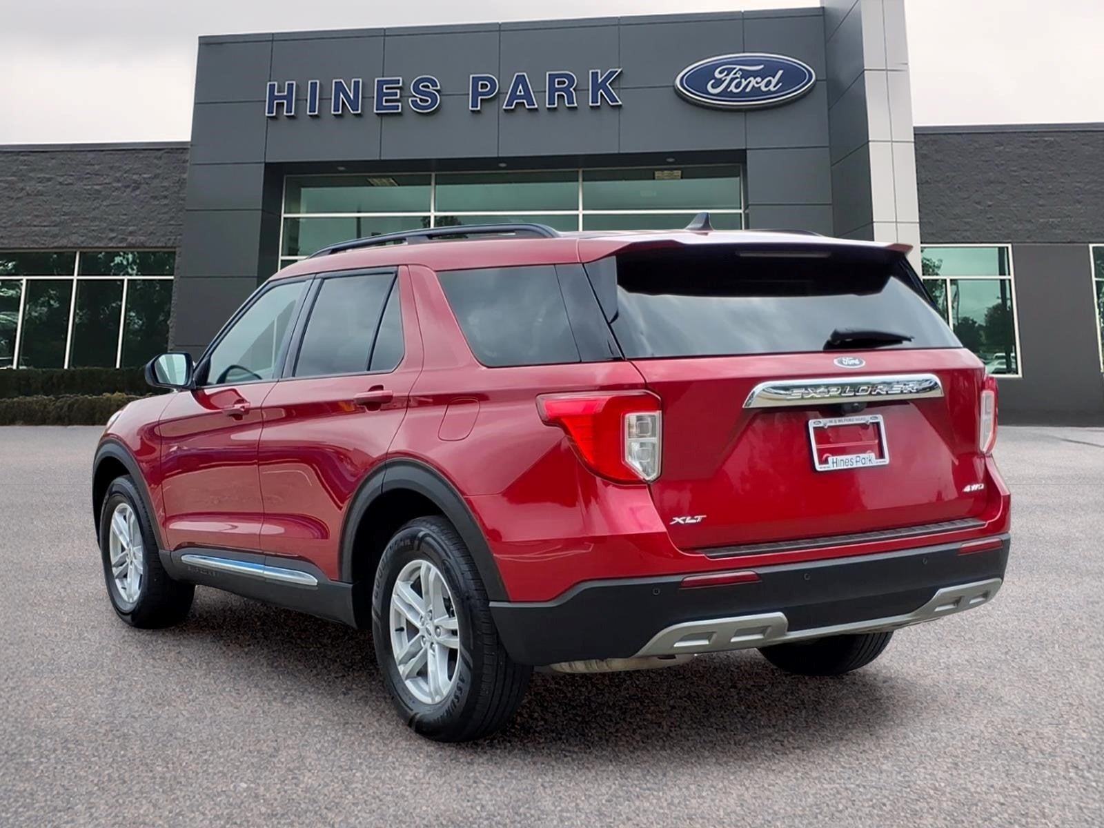 2024 Ford Explorer AWD XLT 4dr SUV