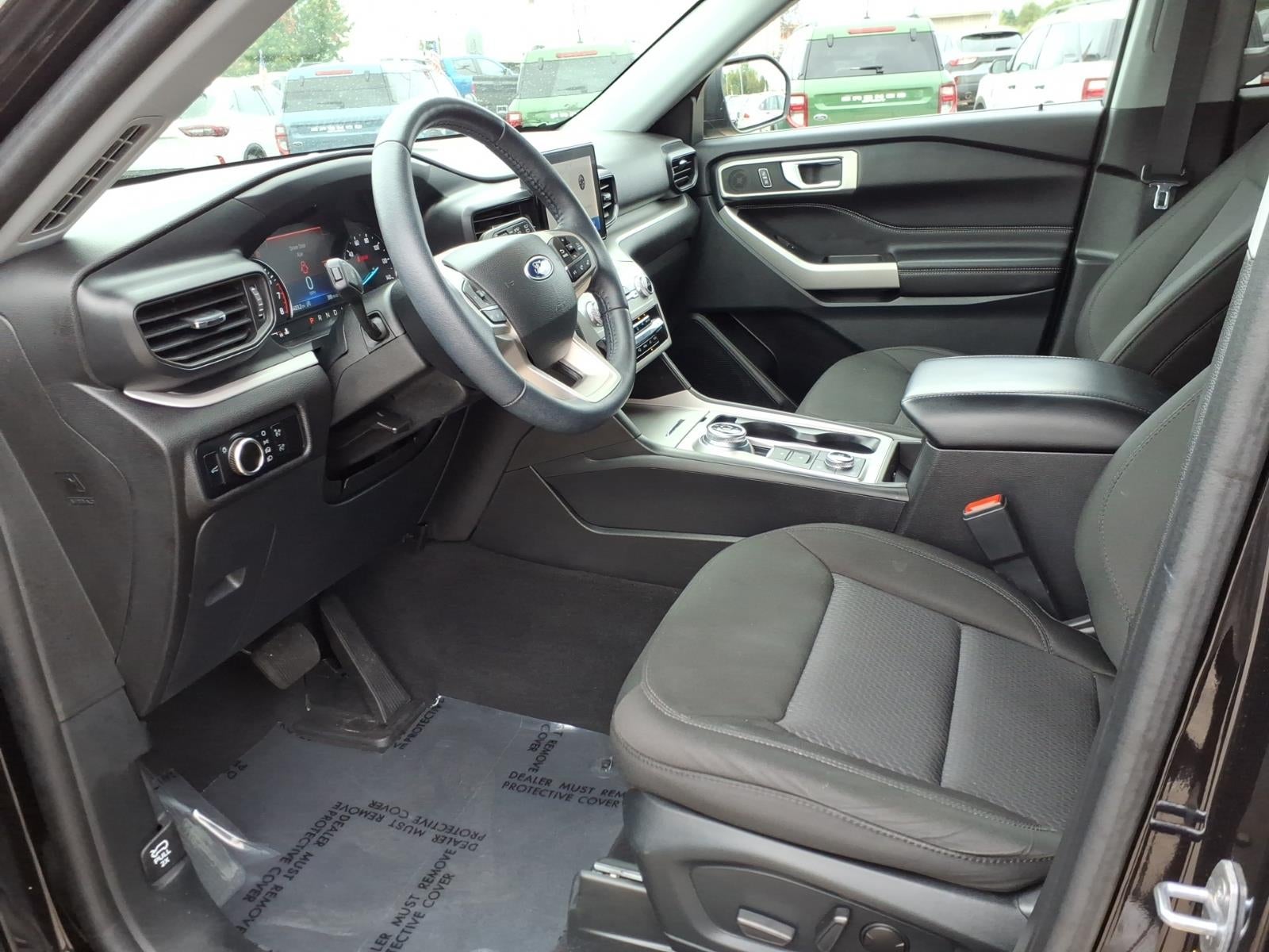 2023 Ford Explorer AWD XLT 4dr SUV