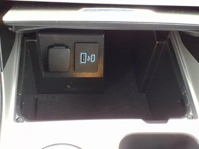 2023 Ford Explorer AWD XLT 4dr SUV