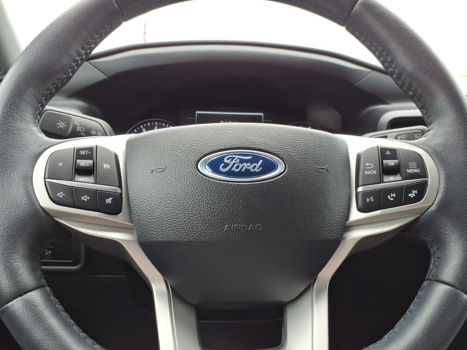 2023 Ford Explorer AWD XLT 4dr SUV