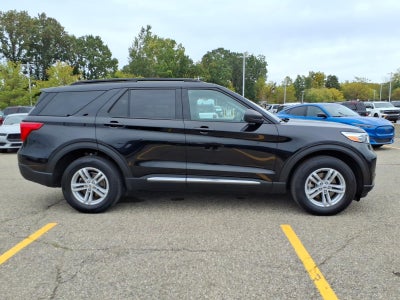 2023 Ford Explorer AWD XLT 4dr SUV