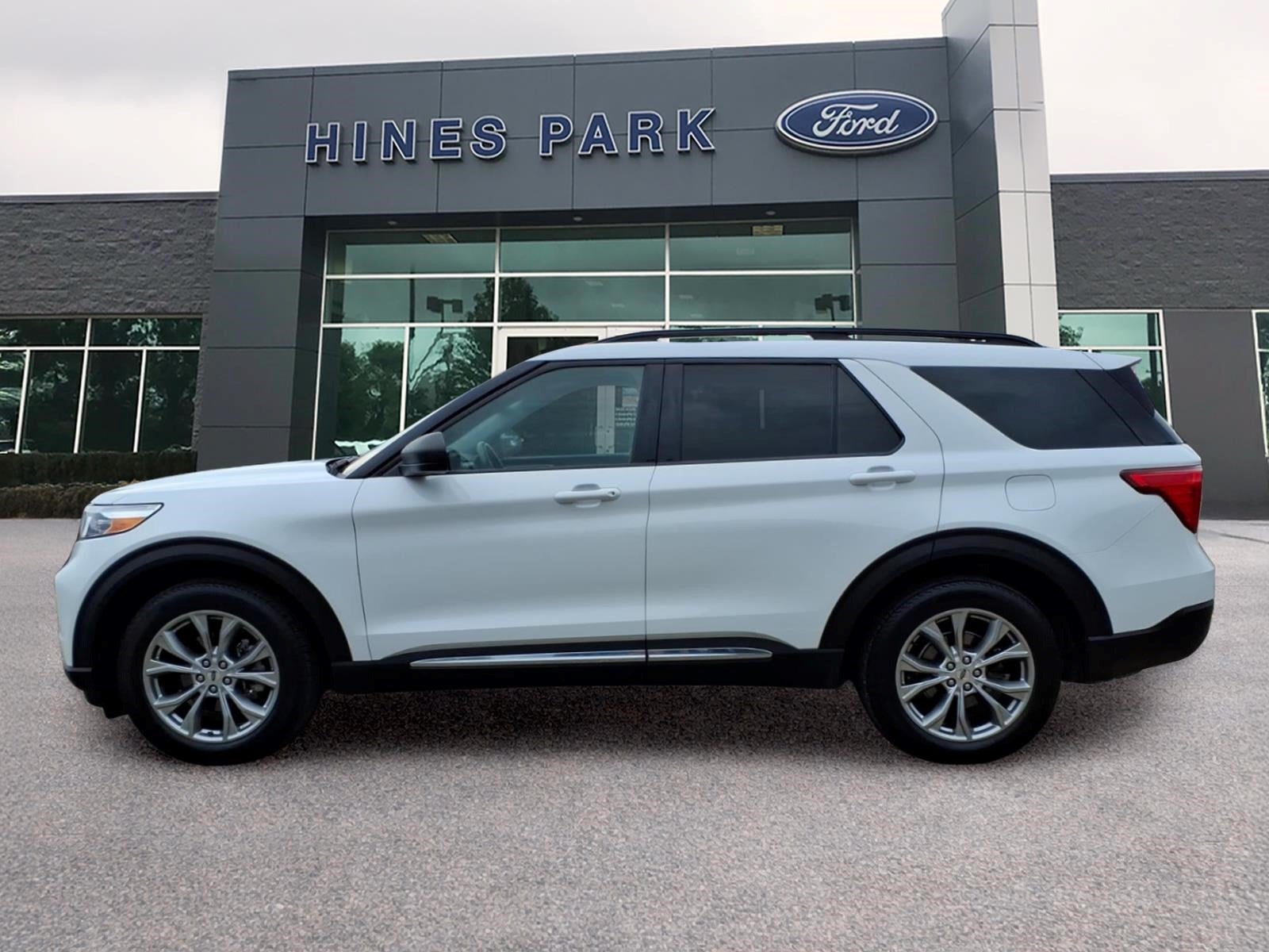 2021 Ford Explorer AWD XLT 4dr SUV