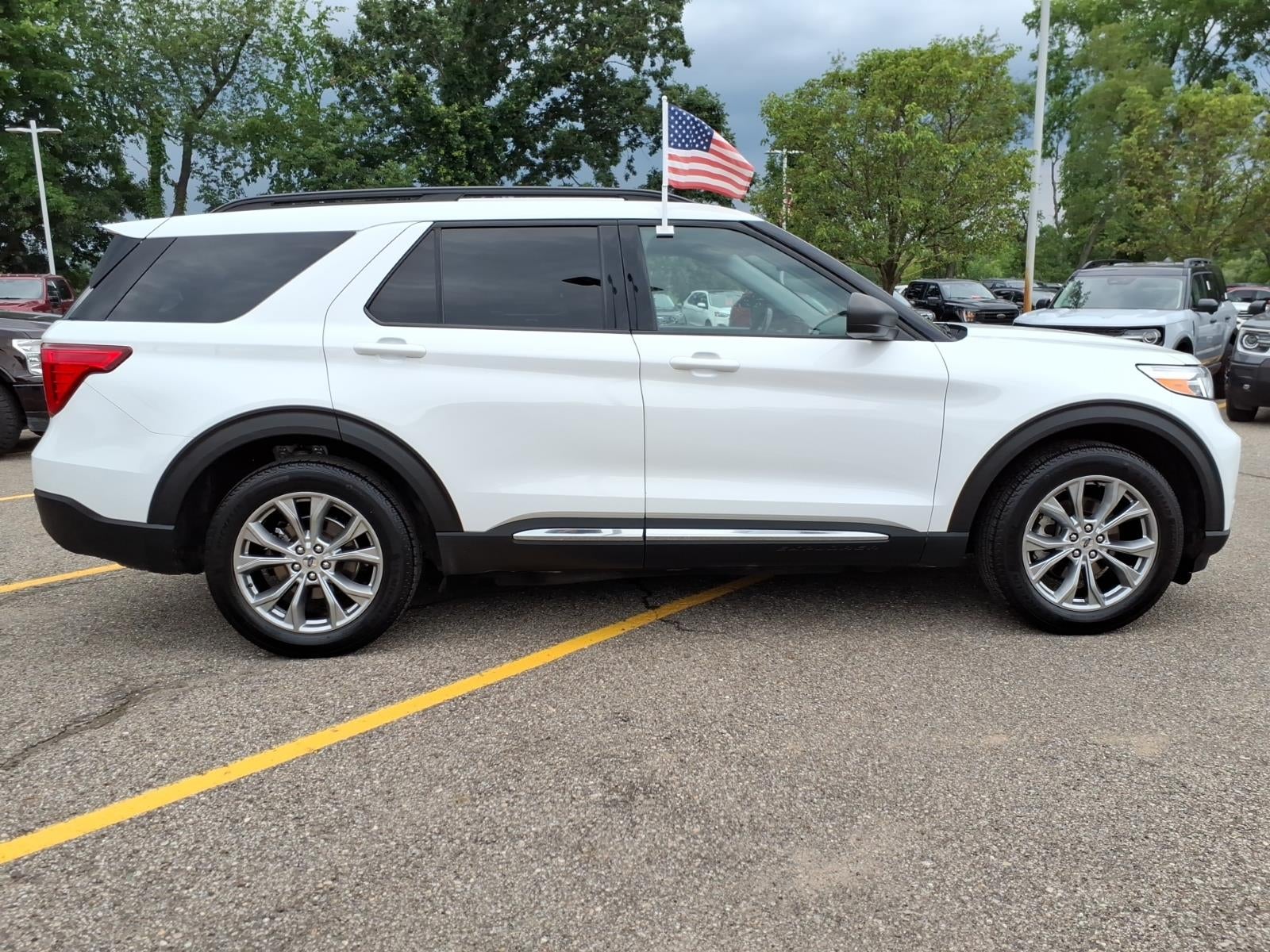 2021 Ford Explorer AWD XLT 4dr SUV