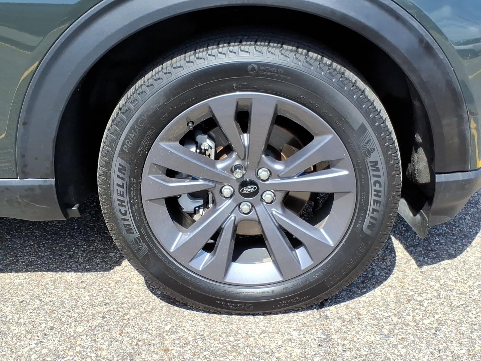 2023 Ford Explorer AWD XLT 4dr SUV