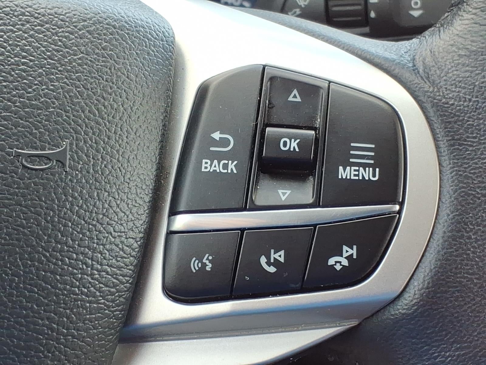 2023 Ford Explorer AWD XLT 4dr SUV