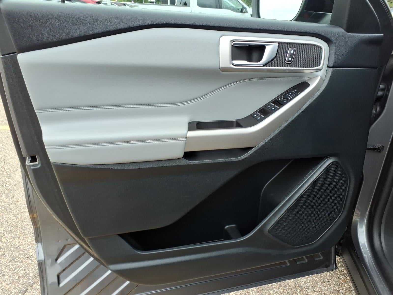 2024 Ford Explorer AWD XLT 4dr SUV