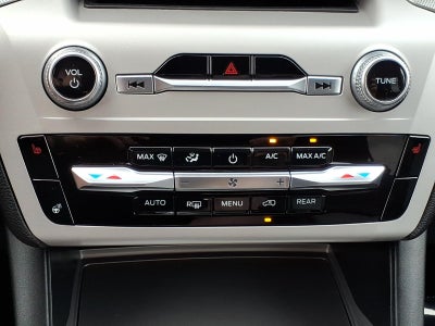 2024 Ford Explorer AWD XLT 4dr SUV