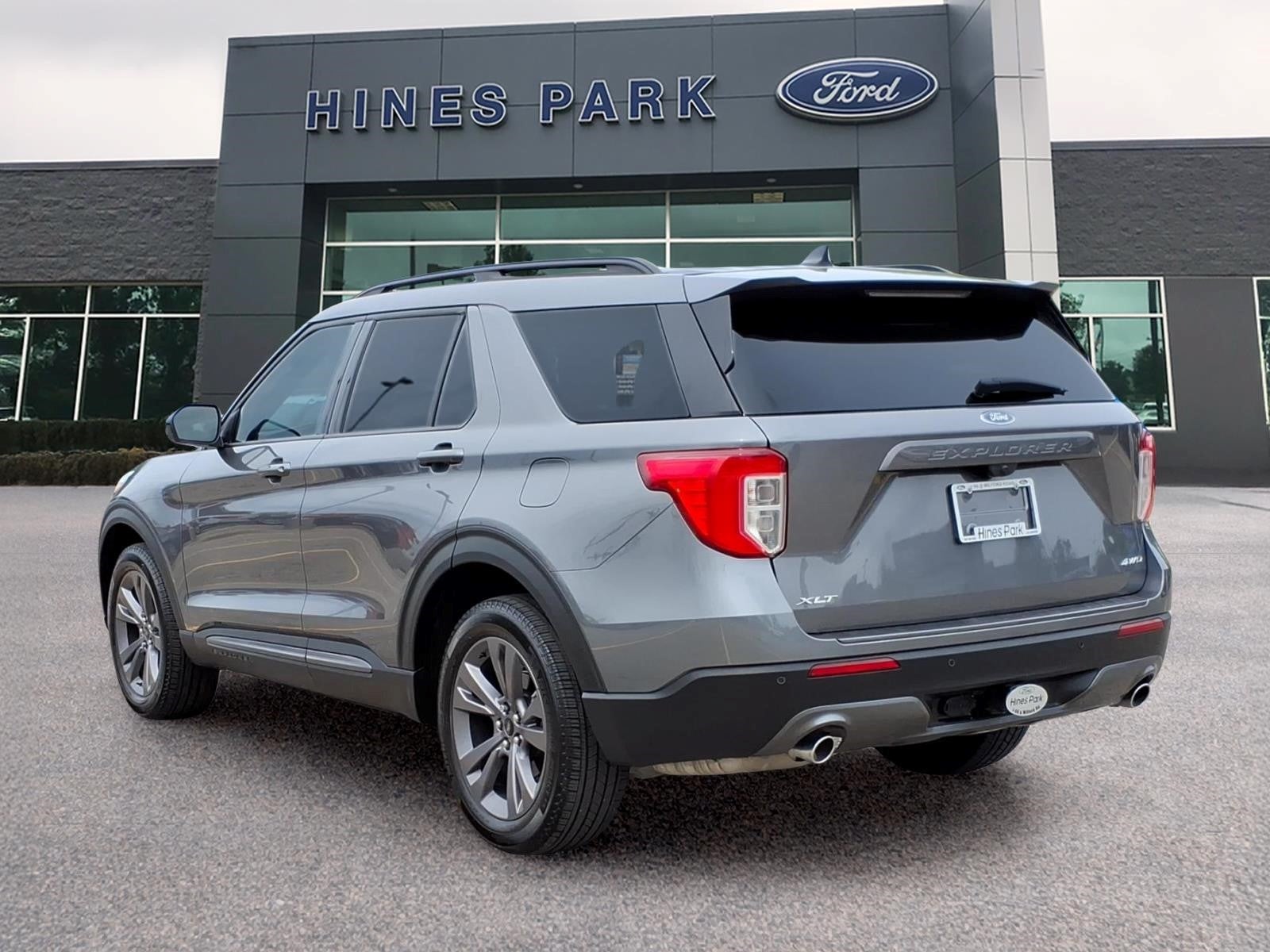 2024 Ford Explorer AWD XLT 4dr SUV